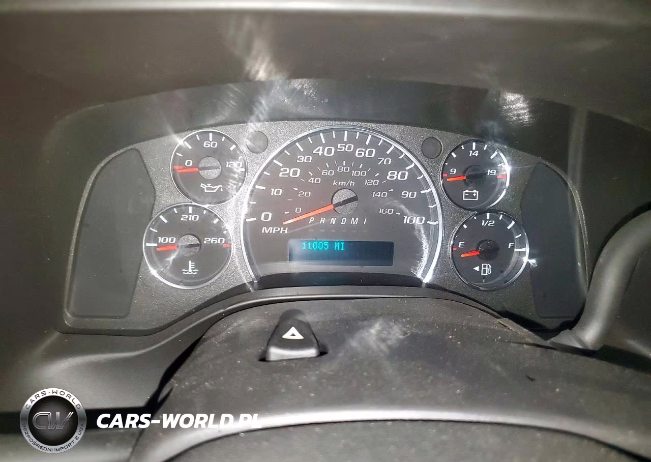 2024 Chevrolet Express G2500 VIN:1GCWGAF75R1164903 - 9