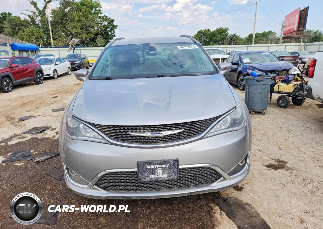 2017 Chrysler Pacifica Touring L VIN:2C4RC1BG3HR747494 - 5