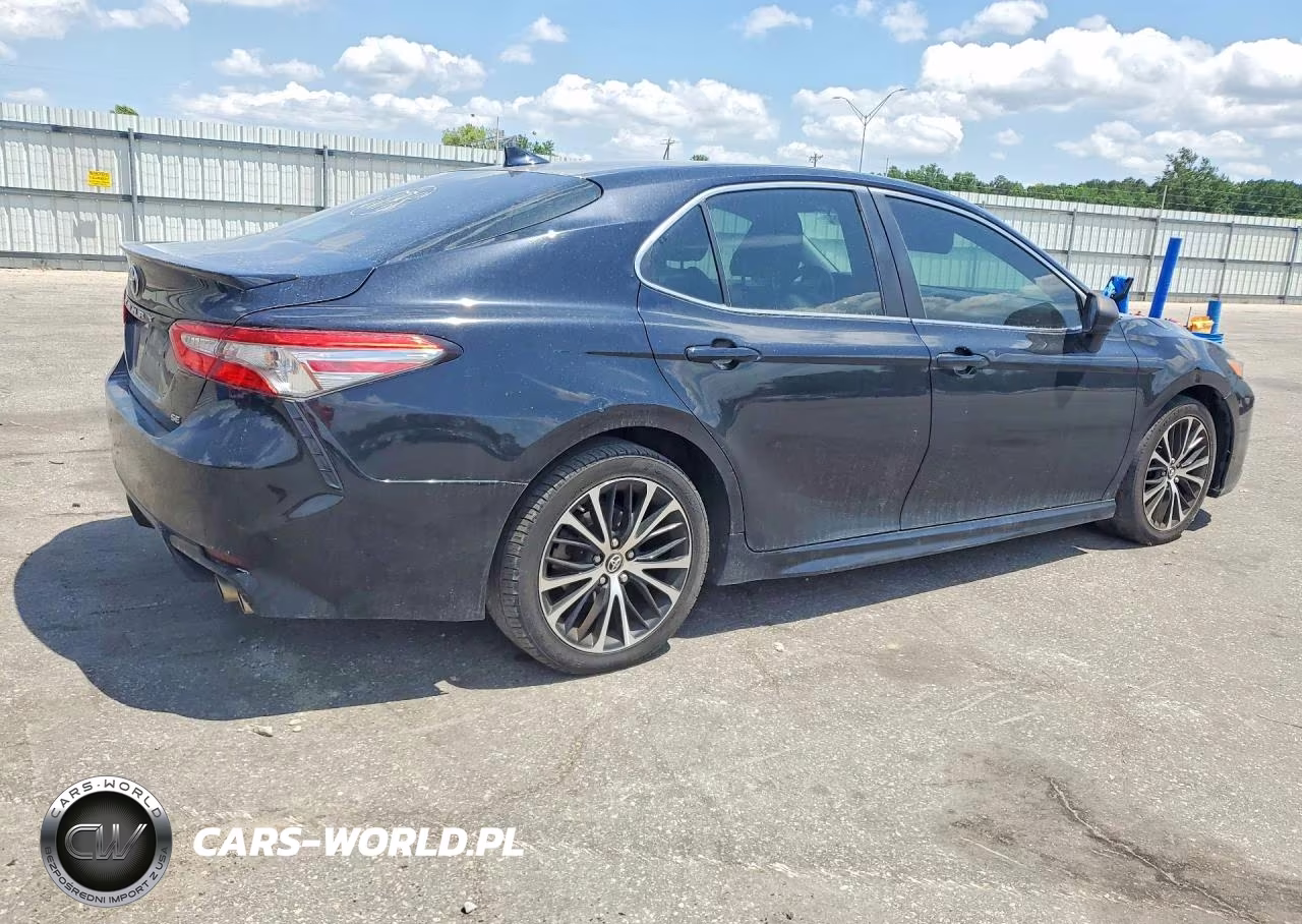2019 Toyota Camry Se VIN:4T1B11HK0KU743363 - 3