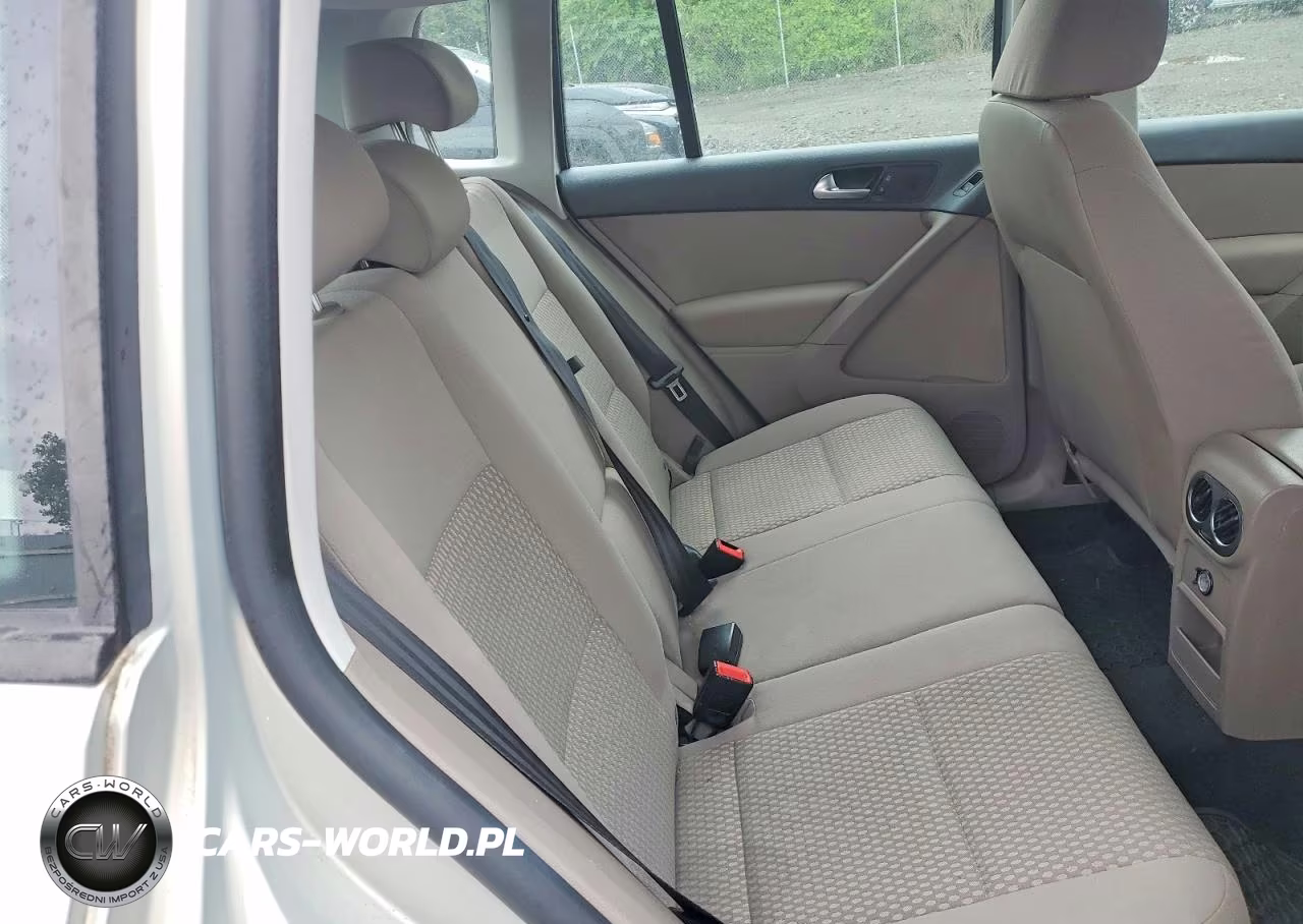 2010 Volkswagen Tiguan Se VIN:WVGBV7AX9AW516379 - 11