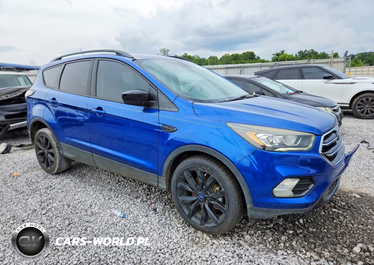 2018 Ford Escape Se VIN:1FMCU0GD9JUA79460 - 4