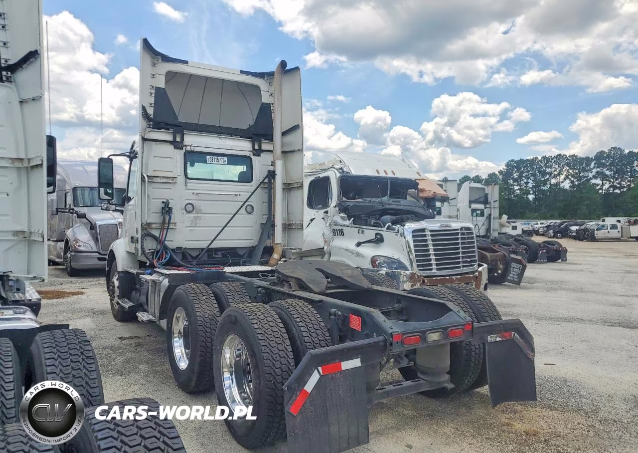 2021 Volvo Vnr - Semi Truck VIN:4V4WC9EH2MN277069 - 3