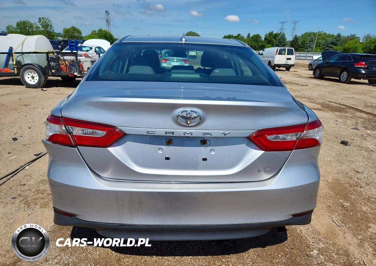 2019 Toyota Camry Le VIN:4T1B11HK1KU227786 - 6