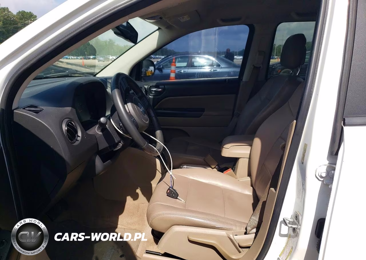 2012 Jeep Compass Latitude VIN:1C4NJCEB5CD719854 - 7