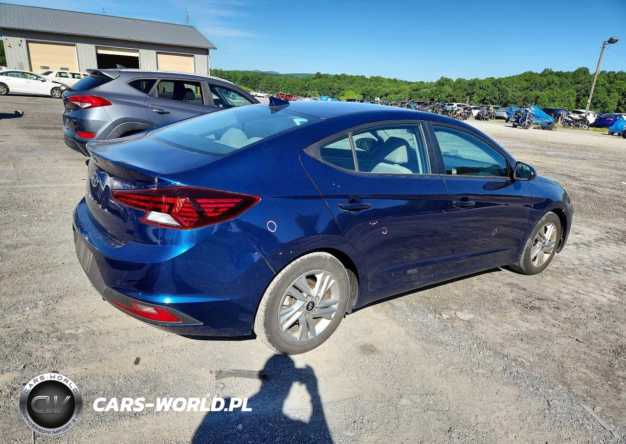 2020 Hyundai Elantra Sel VIN:5NPD84LF4LH582497 - 3