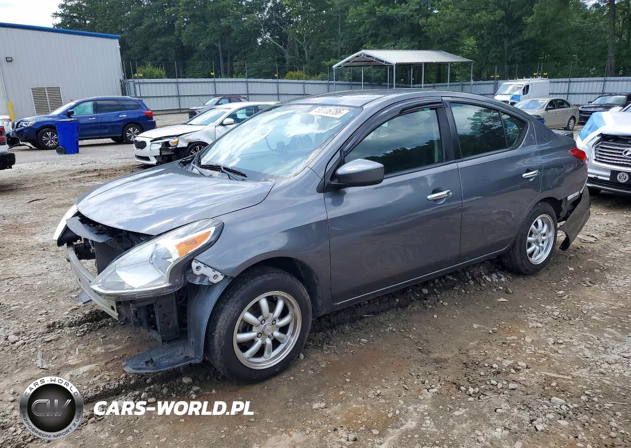 2018 Nissan Versa Sv