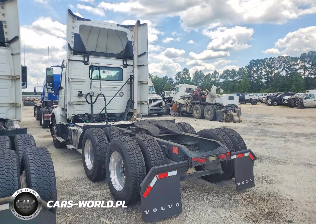2020 Volvo Vnr - Semi Truck VIN:4V4WC9EH5LN243240 - 3