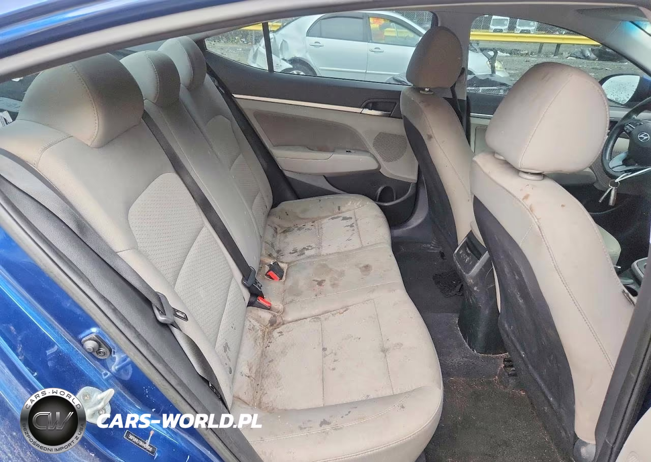 2019 Hyundai Elantra Value Edition VIN:5NPD84LF0KH404858 - 10