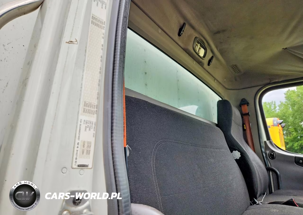 2014 Freightliner Business Class M2 Box Truck VIN:3ALACWDUXEDFV8357 - 10