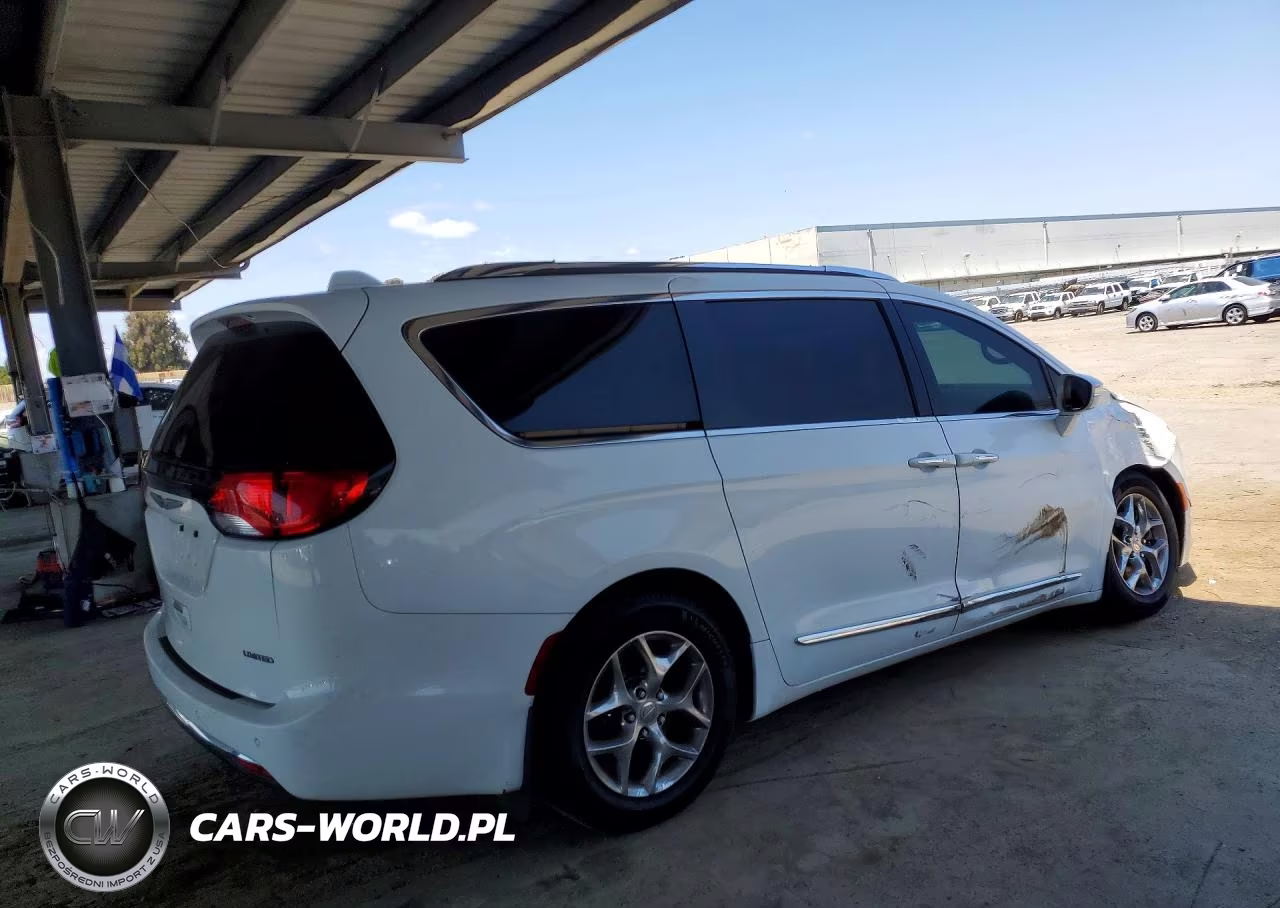 2018 Chrysler Pacifica Limited VIN:2C4RC1GG2JR170892 - 3