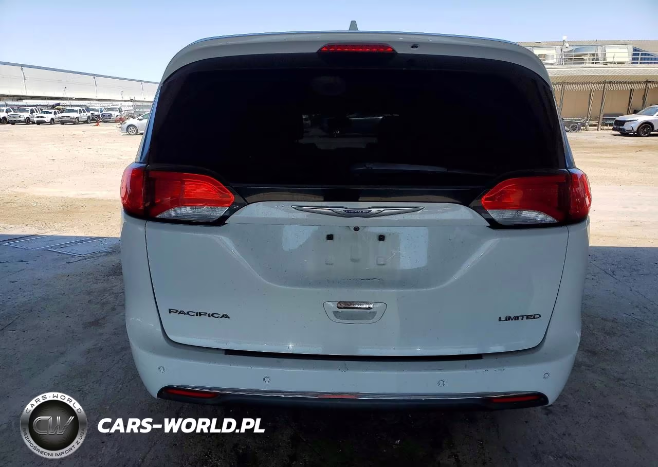 2018 Chrysler Pacifica Limited VIN:2C4RC1GG2JR170892 - 6