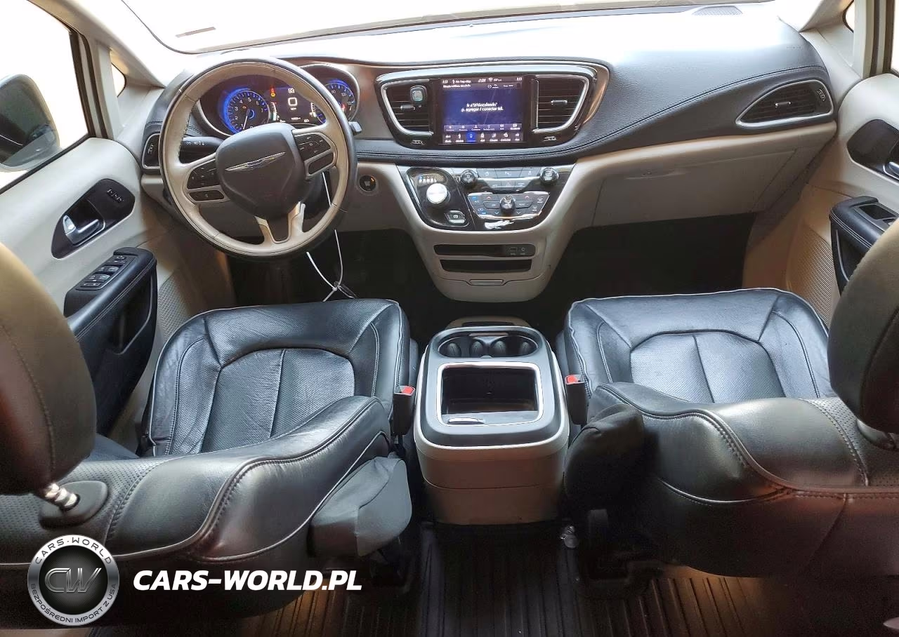 2018 Chrysler Pacifica Limited VIN:2C4RC1GG2JR170892 - 8