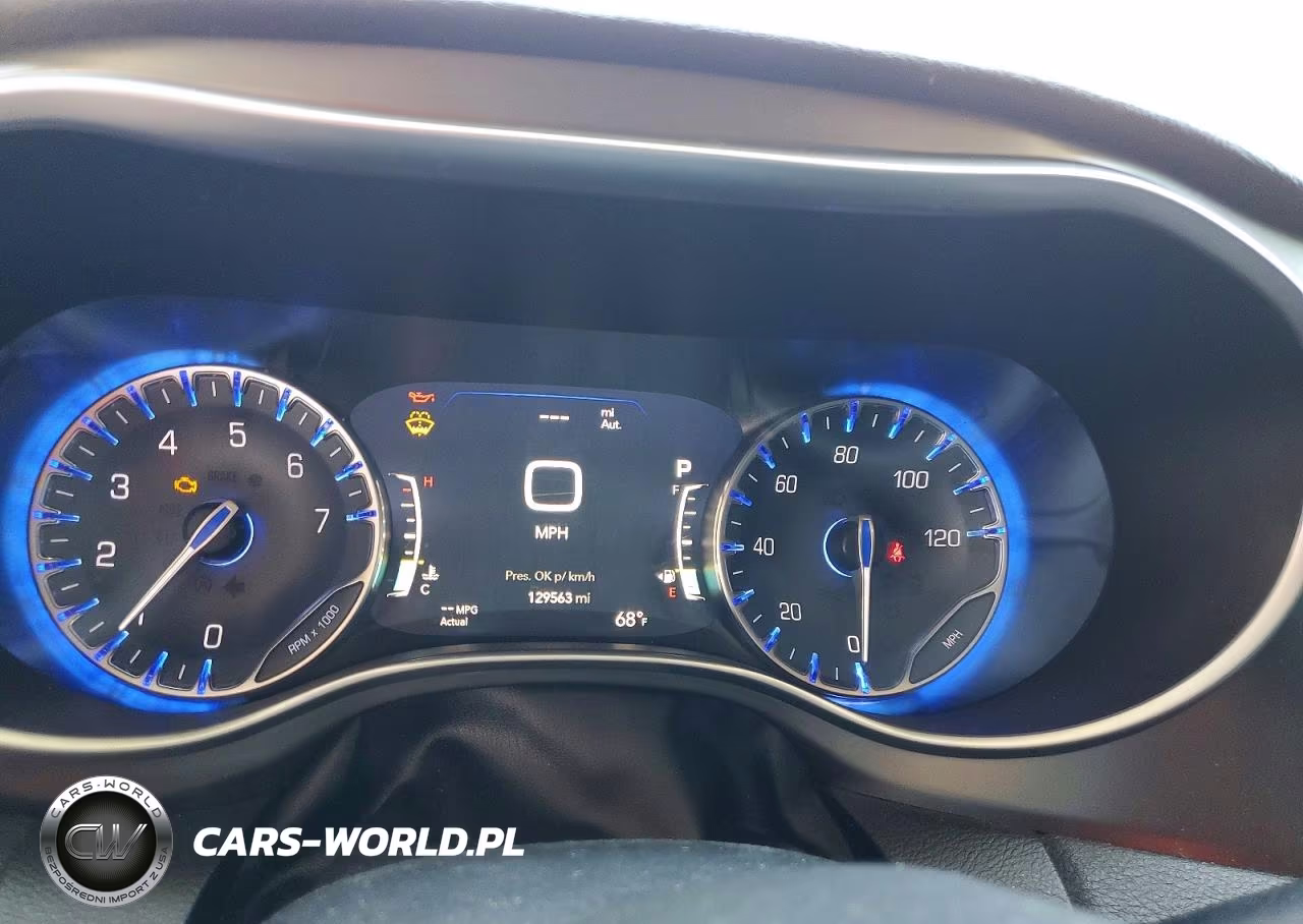2018 Chrysler Pacifica Limited VIN:2C4RC1GG2JR170892 - 9