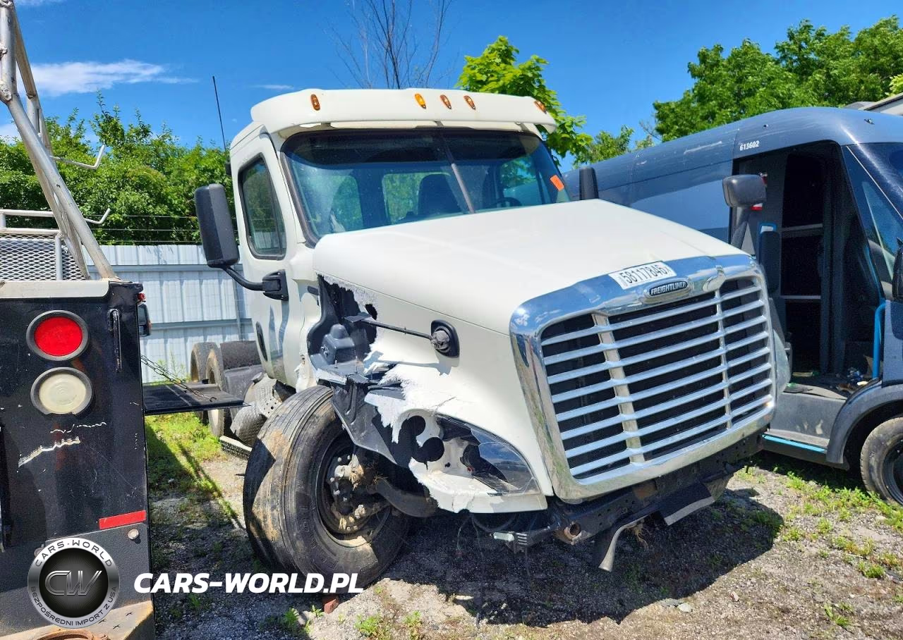2015 Freightliner Cascadia Semi Truck