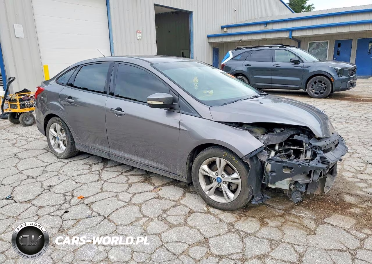 2013 Ford Focus Se VIN:1FADP3F28DL105449 - 4