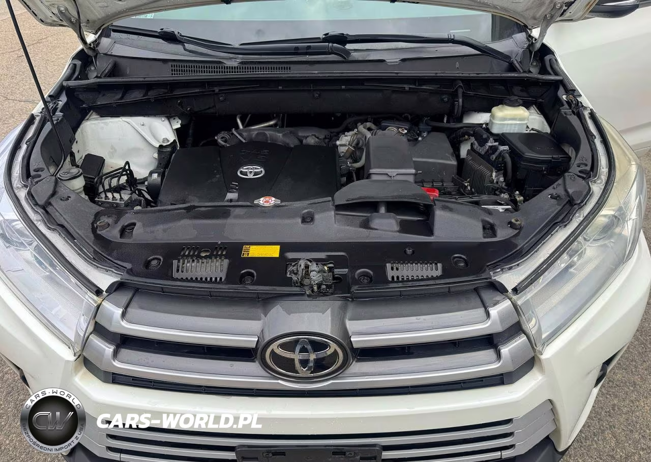 2018 Toyota Highlander Xle VIN:5TDJZRFH7JS537362 - 11