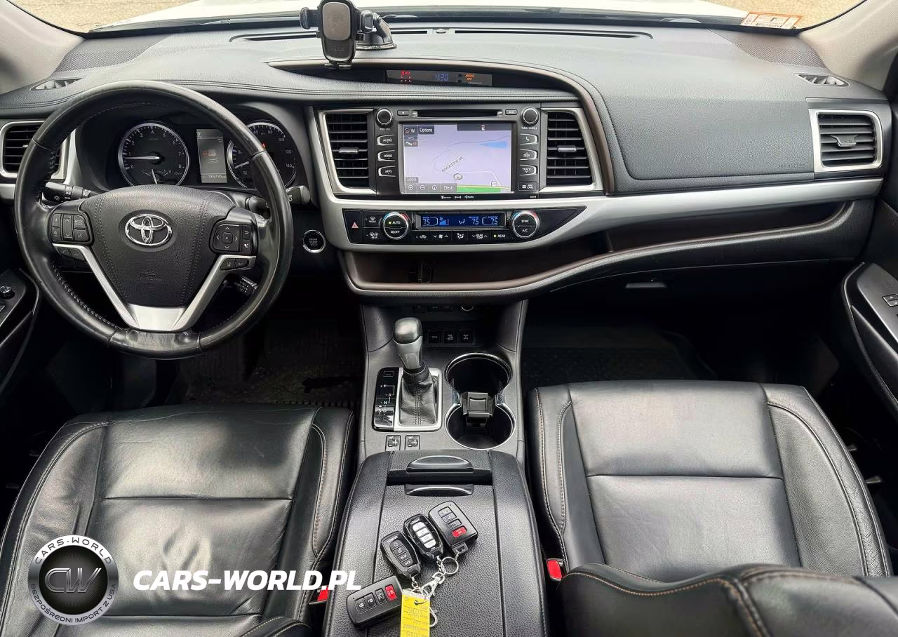 2018 Toyota Highlander Xle VIN:5TDJZRFH7JS537362 - 12