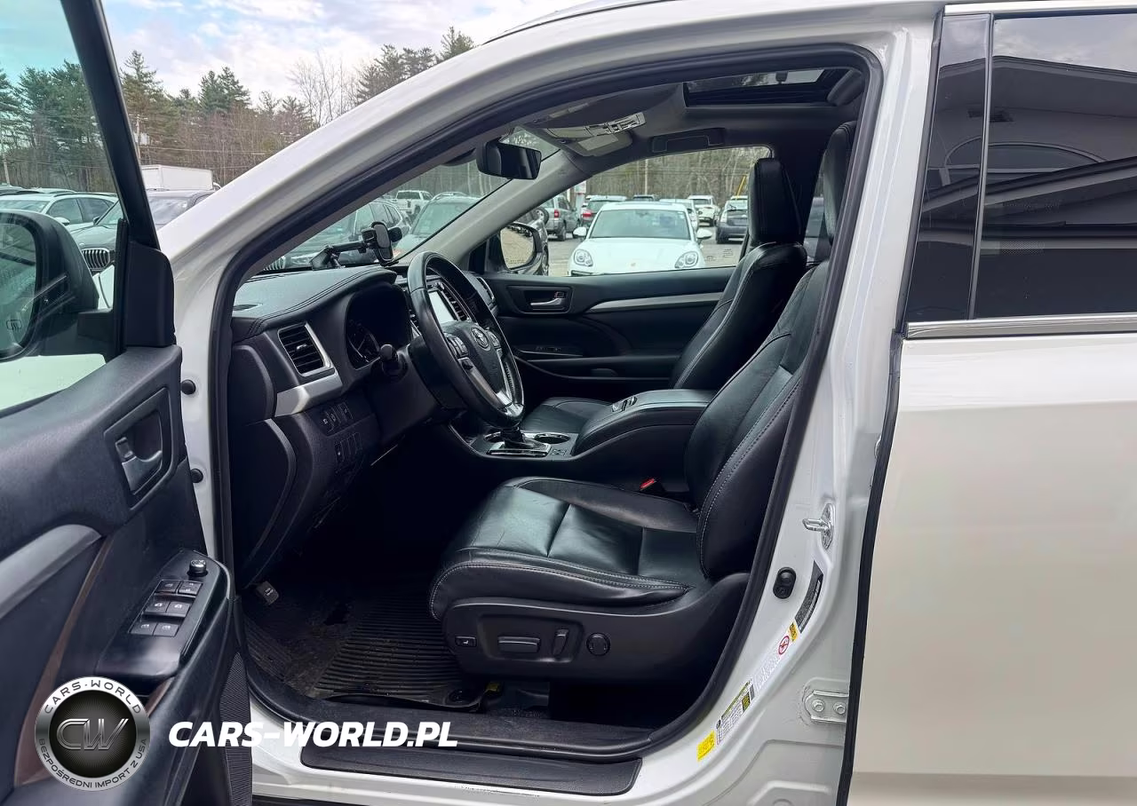 2018 Toyota Highlander Xle VIN:5TDJZRFH7JS537362 - 9