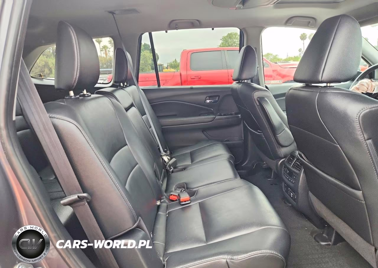2020 Honda Pilot Touring VIN:5FNYF5H92LB016787 - 11