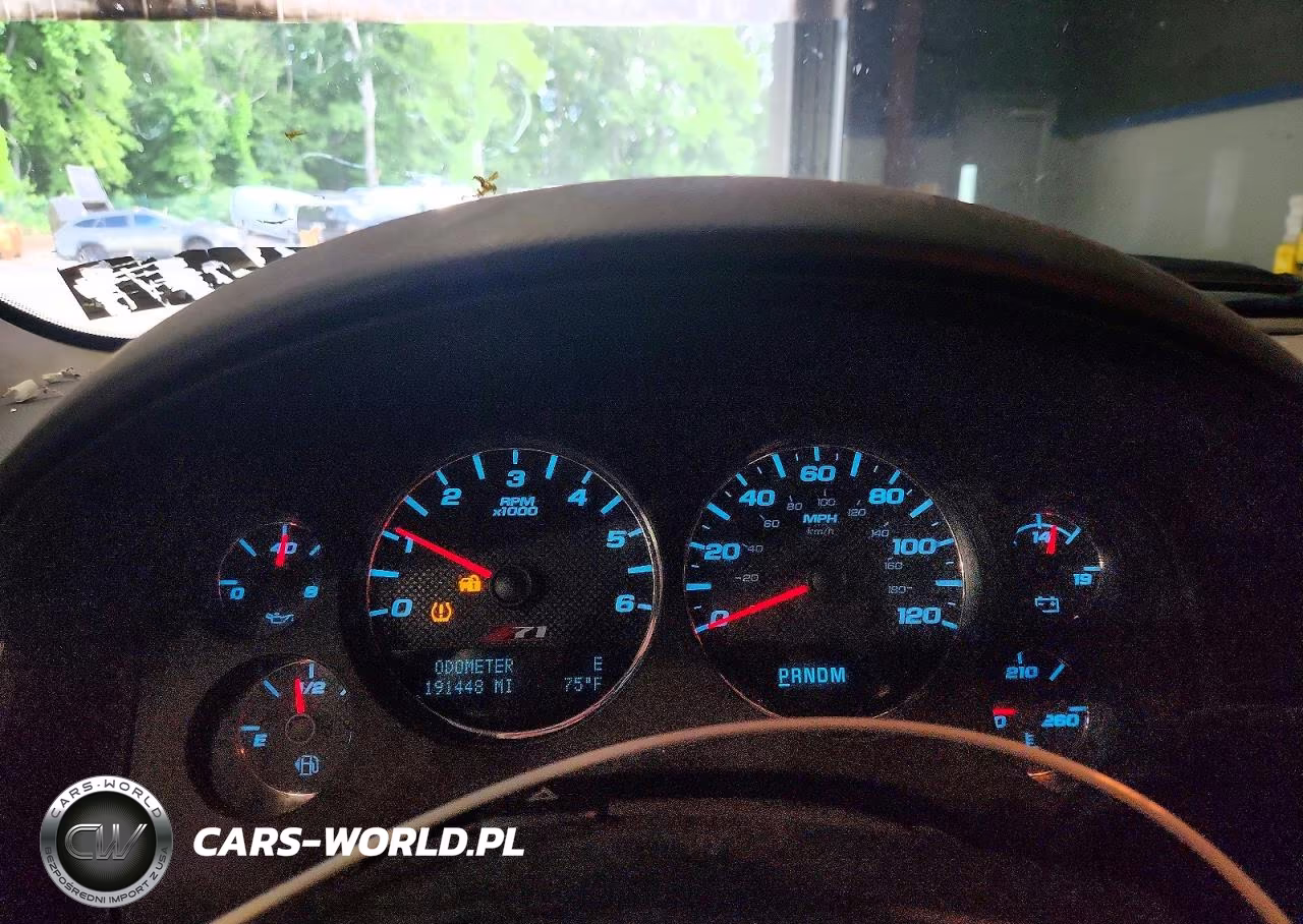 2011 Chevrolet Suburban K1500 Lt VIN:1GNSKJE38BR270207 - 9