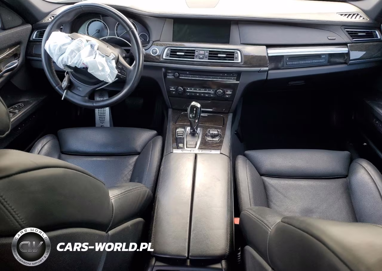 2012 BMW 750 Li VIN:WBAKB8C5XCDX20585 - 8