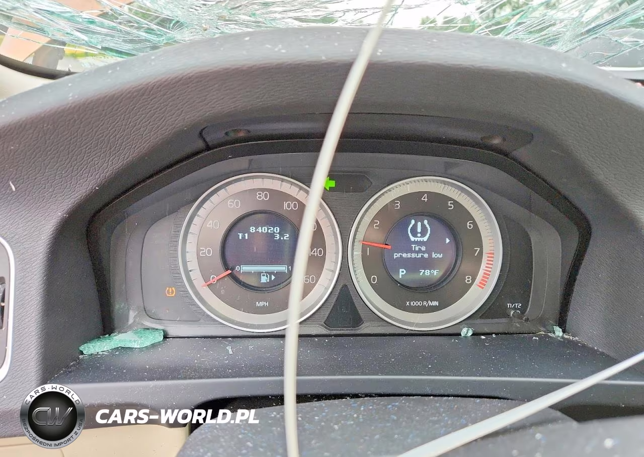 2013 Volvo S60 T5 VIN:YV1612FS6D2198728 - 9