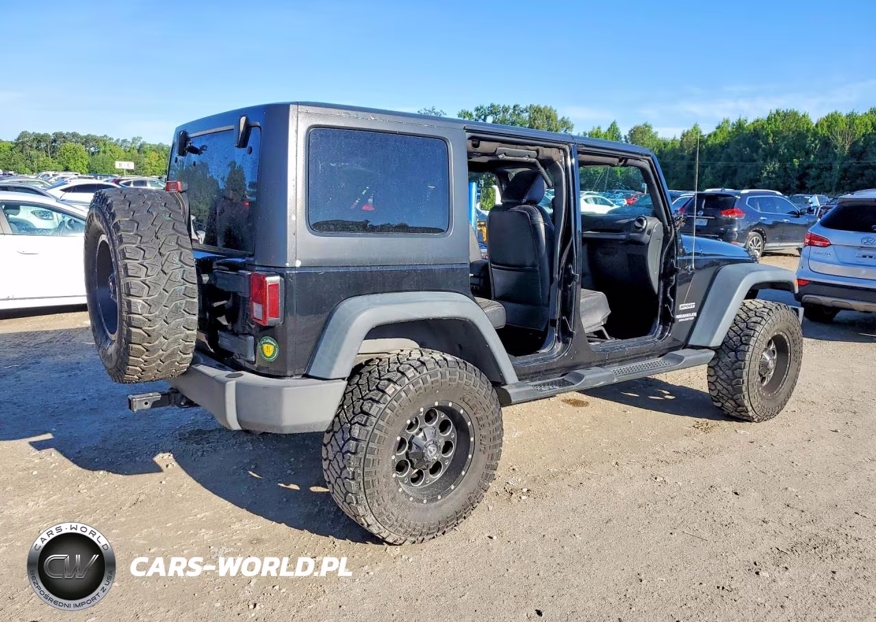 2013 Jeep Wrangler VIN:1C4HJWDG5DL522413 - 3