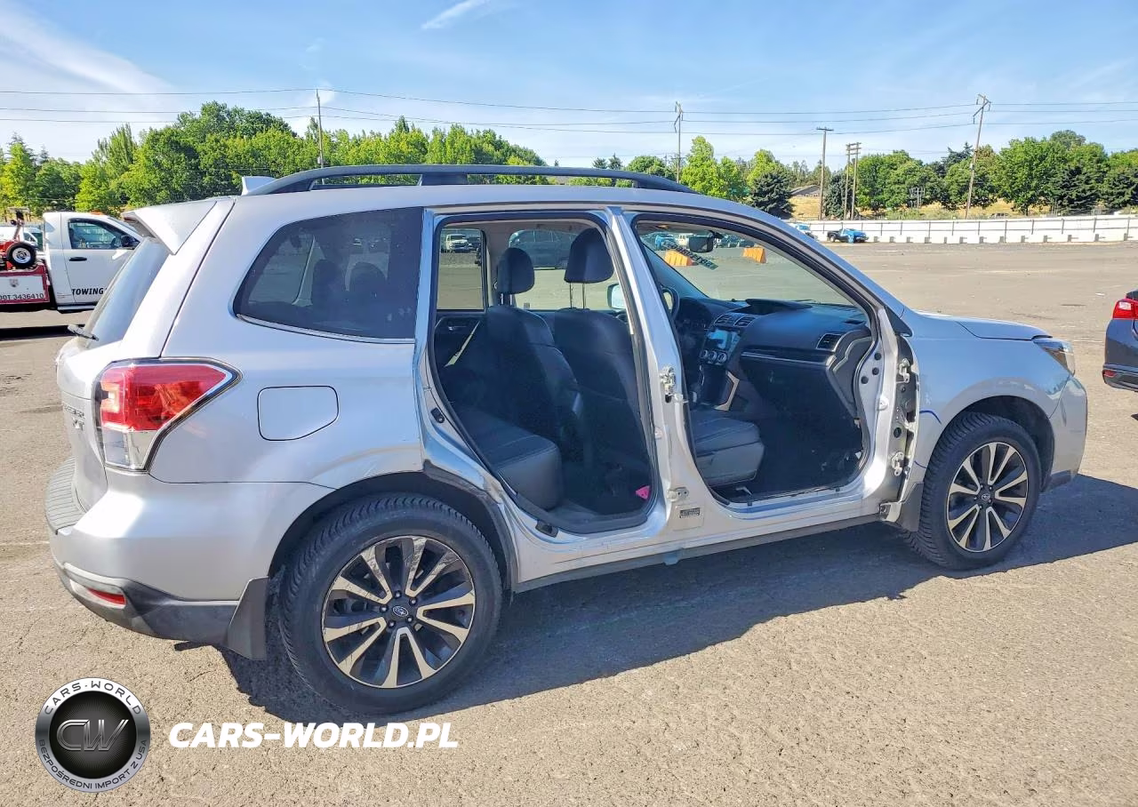 2017 Subaru Forester 2.0Xt Touring VIN:JF2SJGTC1HH402919 - 3