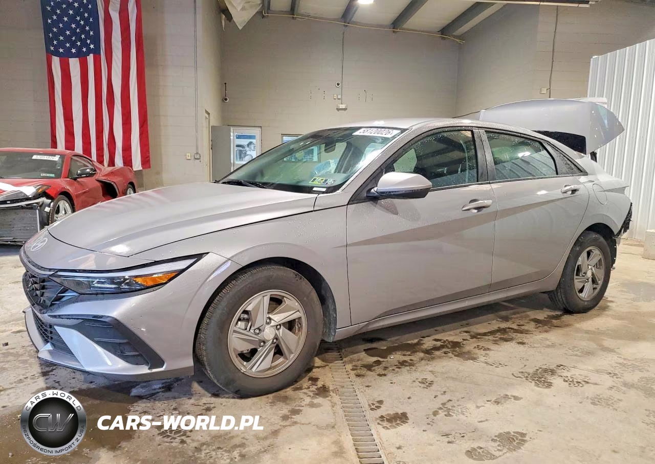 2025 Hyundai Elantra Se – zdjęcie 1 z 13