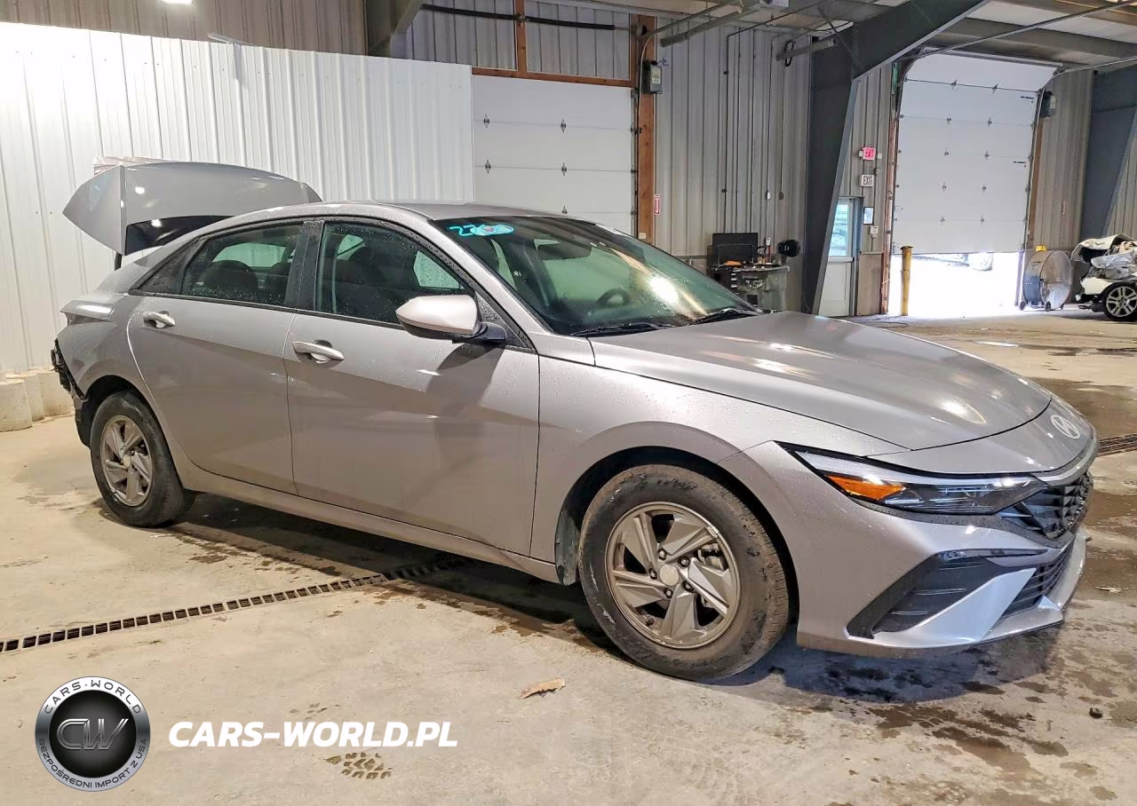 2025 Hyundai Elantra Se VIN:KMHLL4DG7SU062697 - 4
