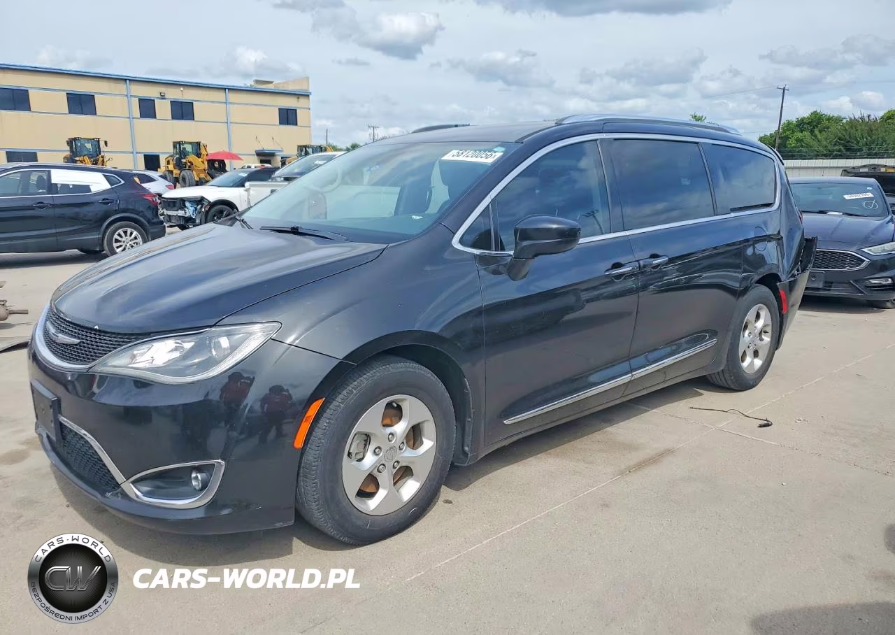 2017 Chrysler Pacifica Touring L Plus