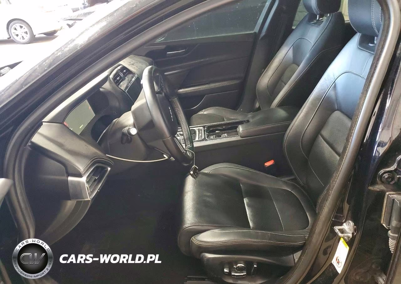 2019 Jaguar Xe S VIN:SAJAG4FVXKCP48901 - 7