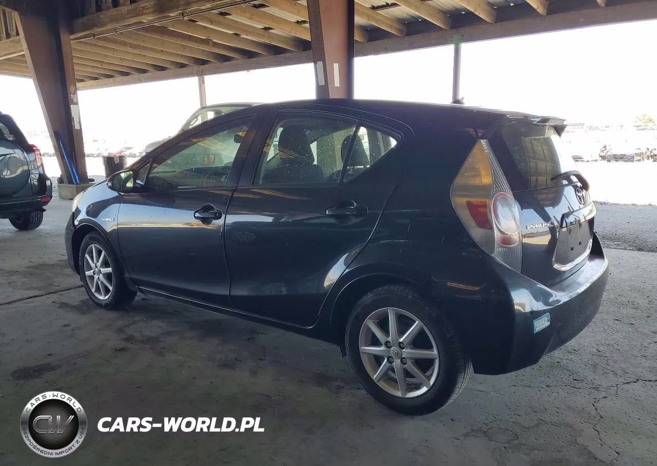 2014 Toyota Prius C Two VIN:JTDKDTB31E1060165 - 2