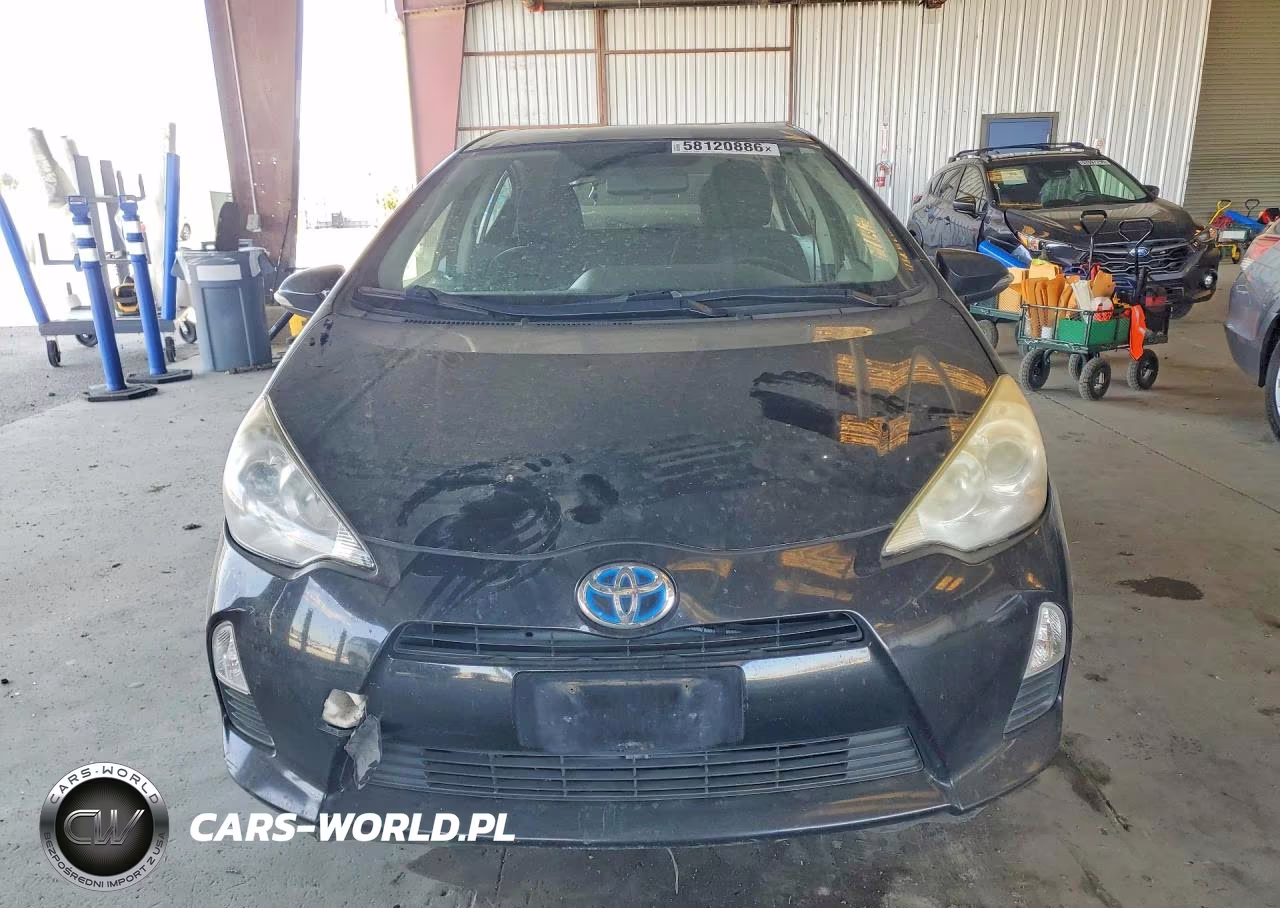 2014 Toyota Prius C Two VIN:JTDKDTB31E1060165 - 5