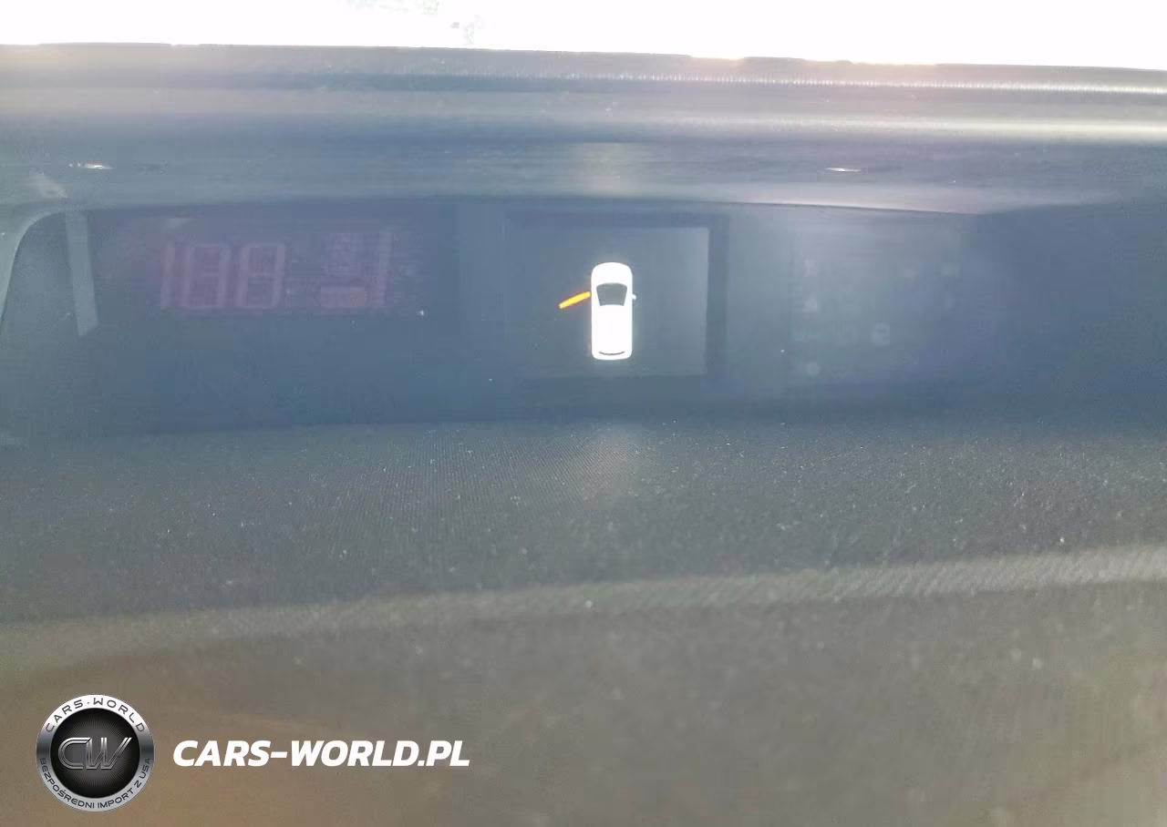 2014 Toyota Prius C Two VIN:JTDKDTB31E1060165 - 9
