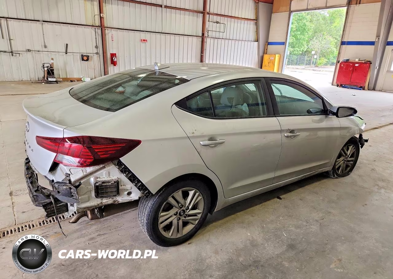 2020 Hyundai Elantra Sel VIN:5NPD84LF2LH529605 - 3