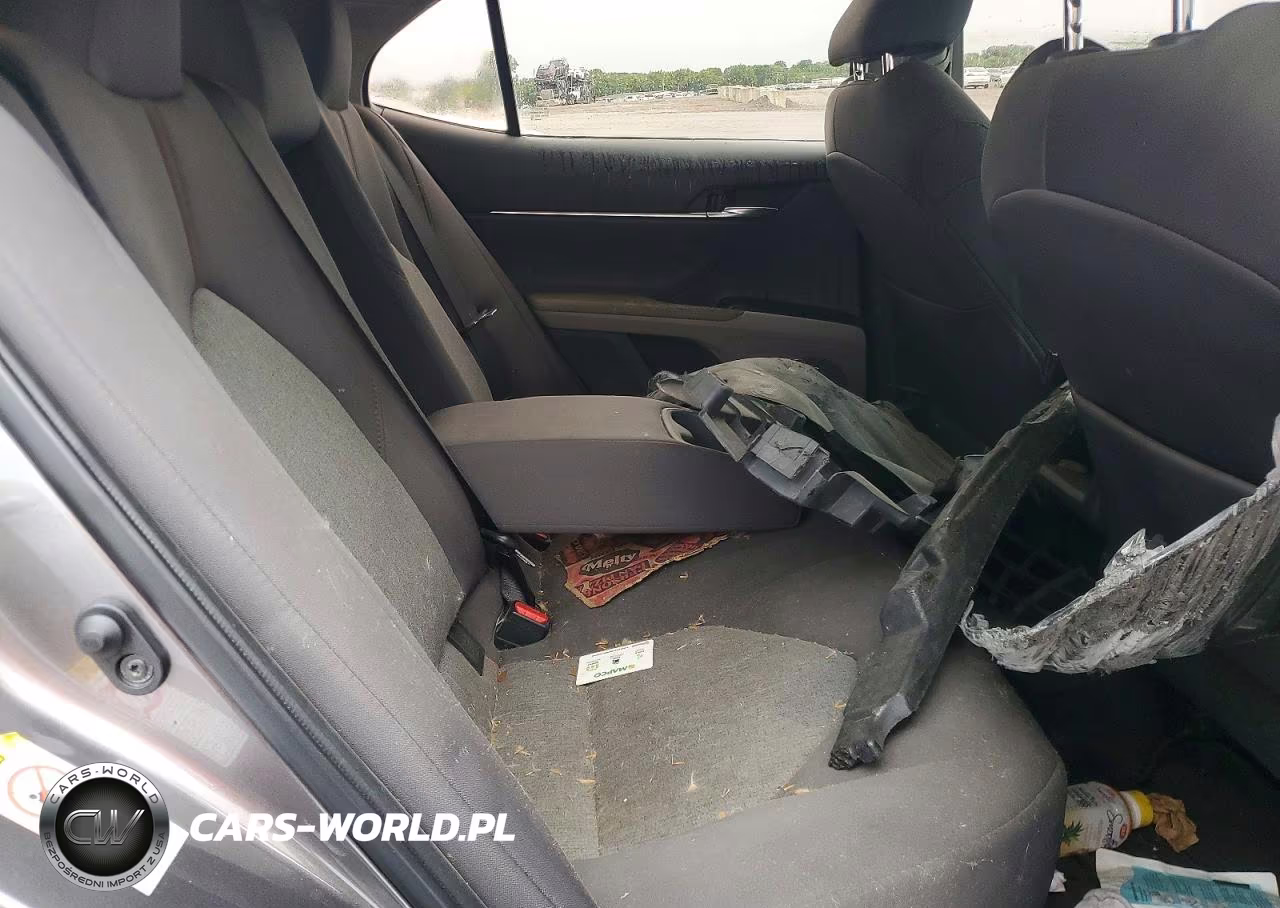 2019 Toyota Camry Le VIN:4T1B11HK1KU205254 - 10