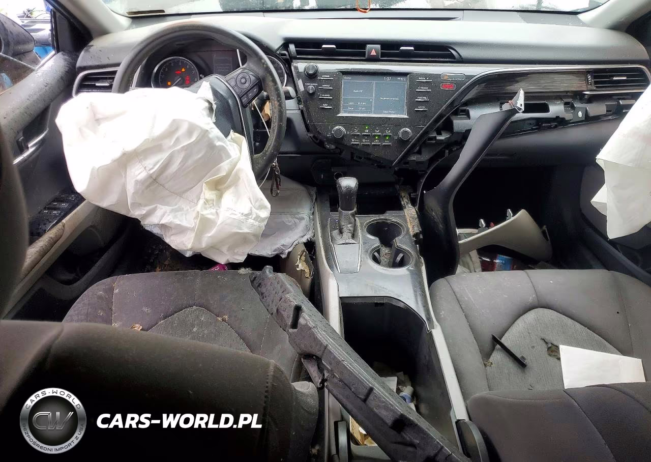 2019 Toyota Camry Le VIN:4T1B11HK1KU205254 - 8