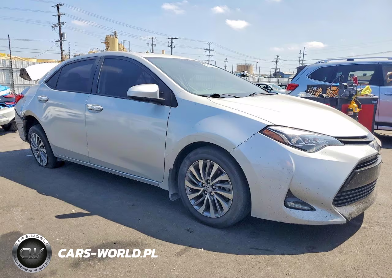 2017 Toyota Corolla Xle VIN:5YFBURHE4HP673442 - 4