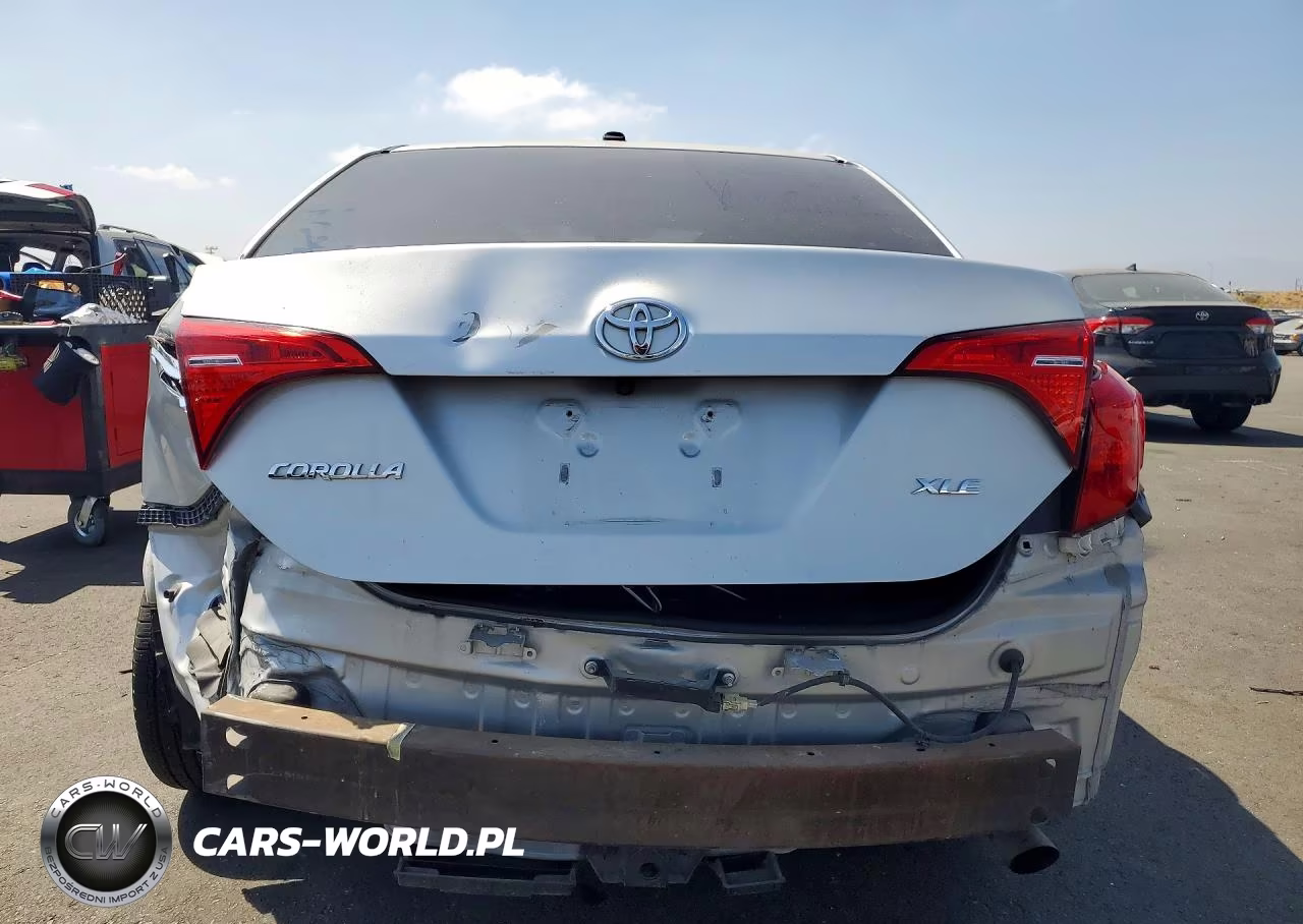 2017 Toyota Corolla Xle VIN:5YFBURHE4HP673442 - 6