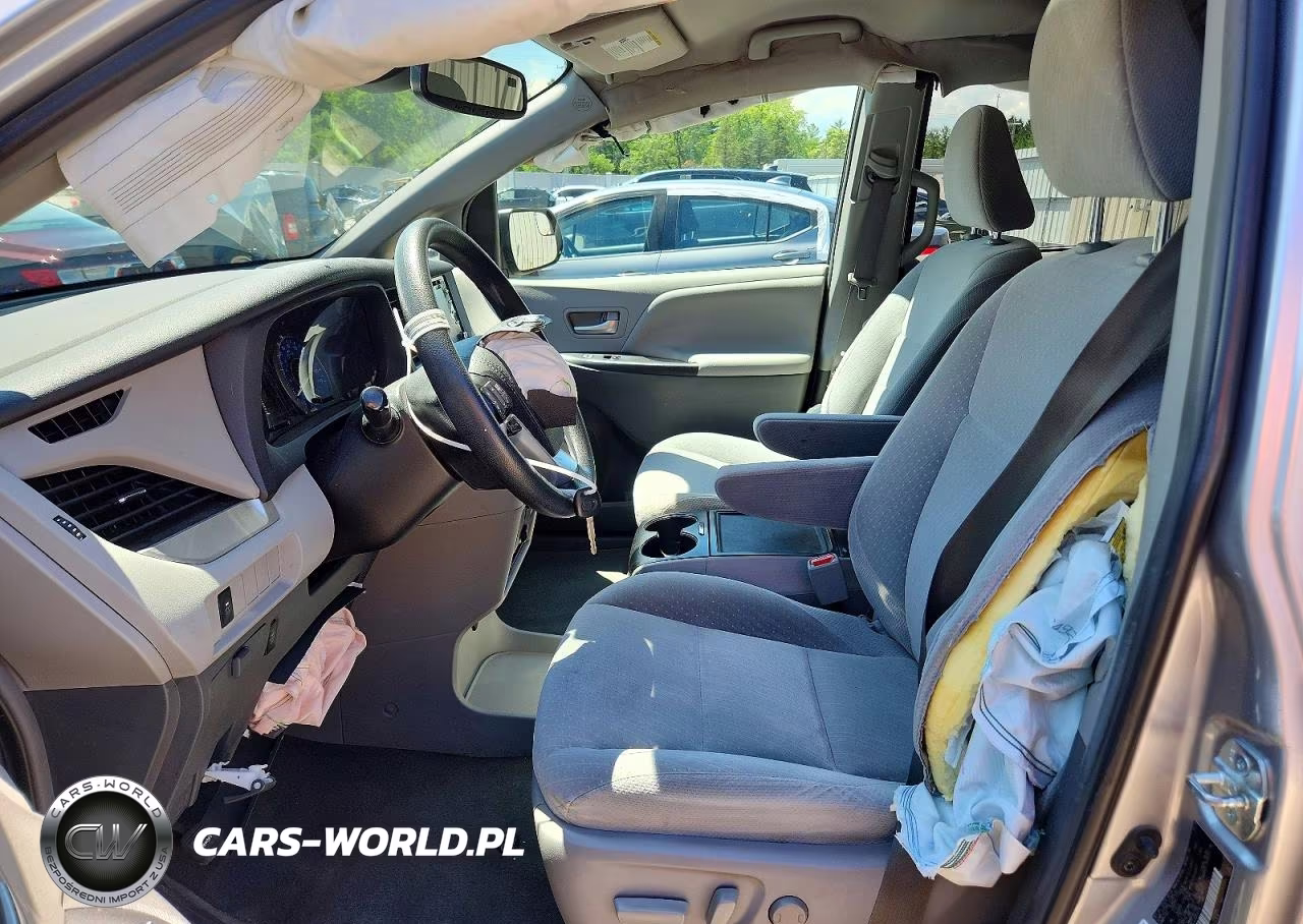2018 Toyota Sienna Le VIN:5TDKZ3DC3JS914116 - 7