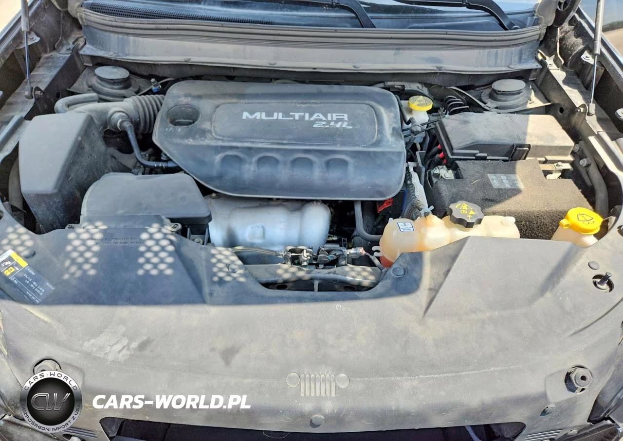 2019 Jeep Cherokee Latitude Plus VIN:1C4PJLLB7KD242001 - 12