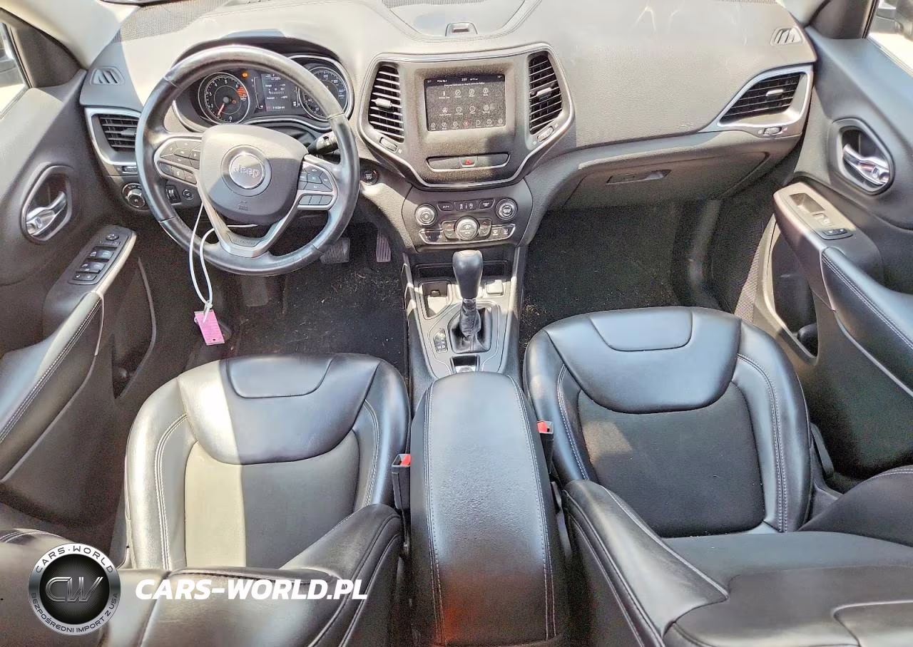 2019 Jeep Cherokee Latitude Plus VIN:1C4PJLLB7KD242001 - 8