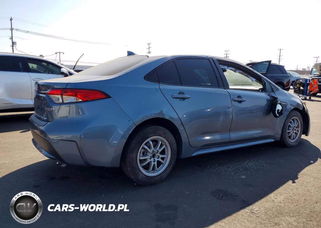 2021 Toyota Corolla Le VIN:JTDEAMDE8MJ013806 - 3