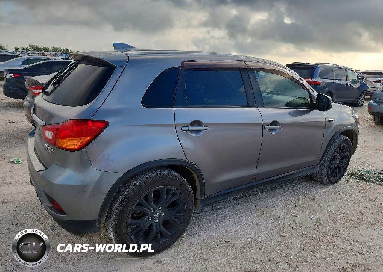2018 Mitsubishi Outlander Sport Es VIN:JA4AP3AU2JU011587 - 3