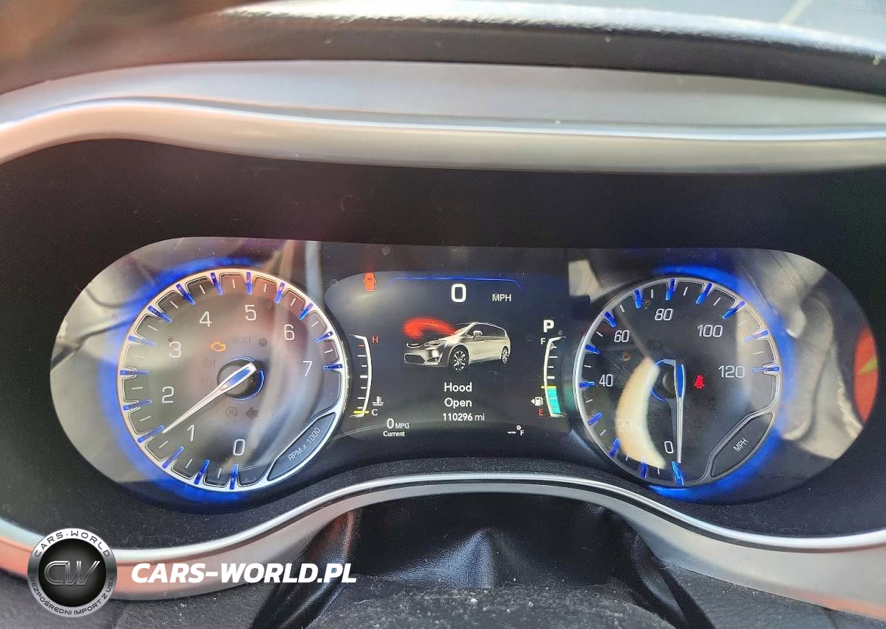 2018 Chrysler Pacifica Touring L Plus VIN:2C4RC1EG3JR228981 - 9