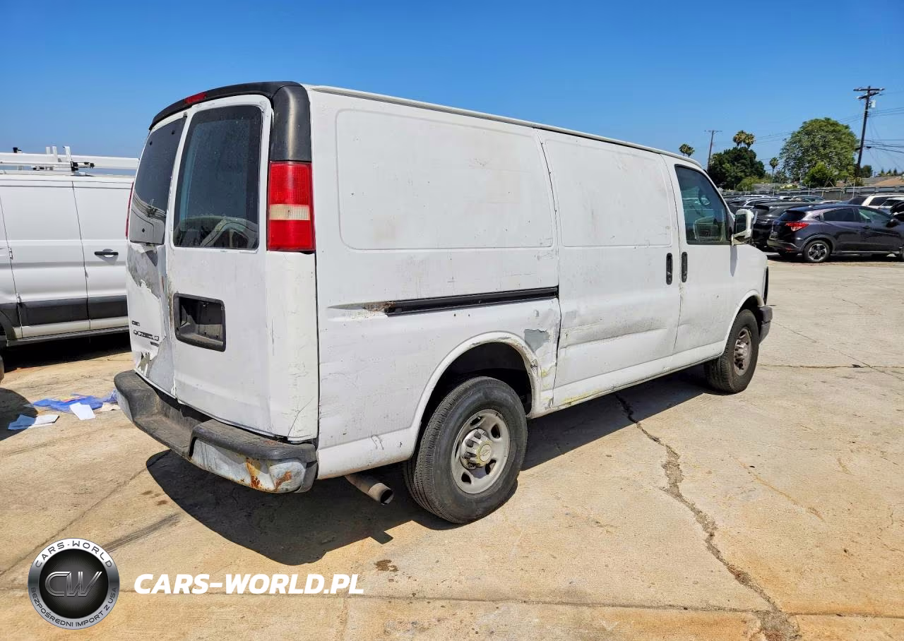 2011 Chevrolet Express 2500 Delivery Van VIN:1GCWGFCA9B1187054 - 3