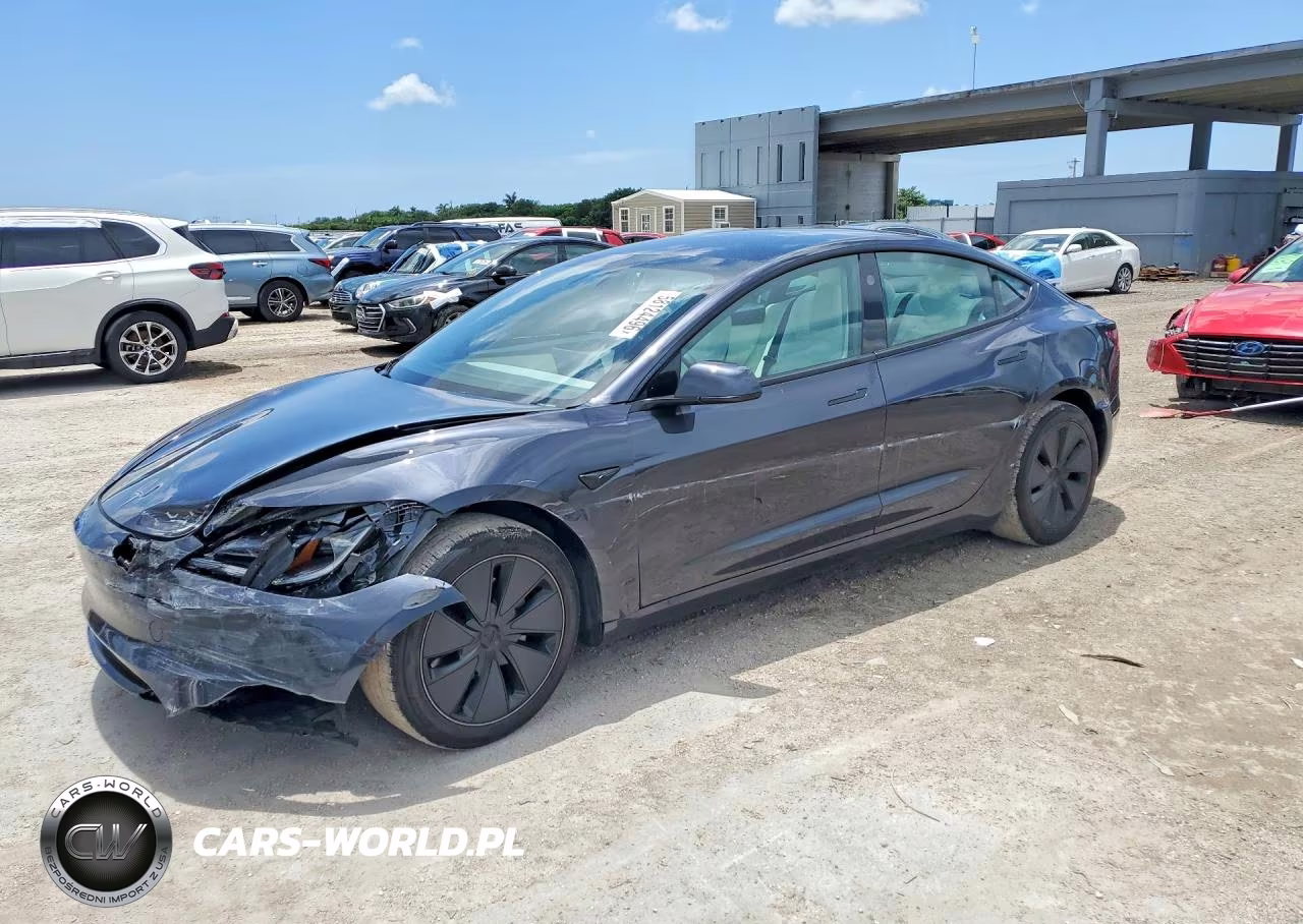 2024 Tesla Model 3 – zdjęcie 1 z 12