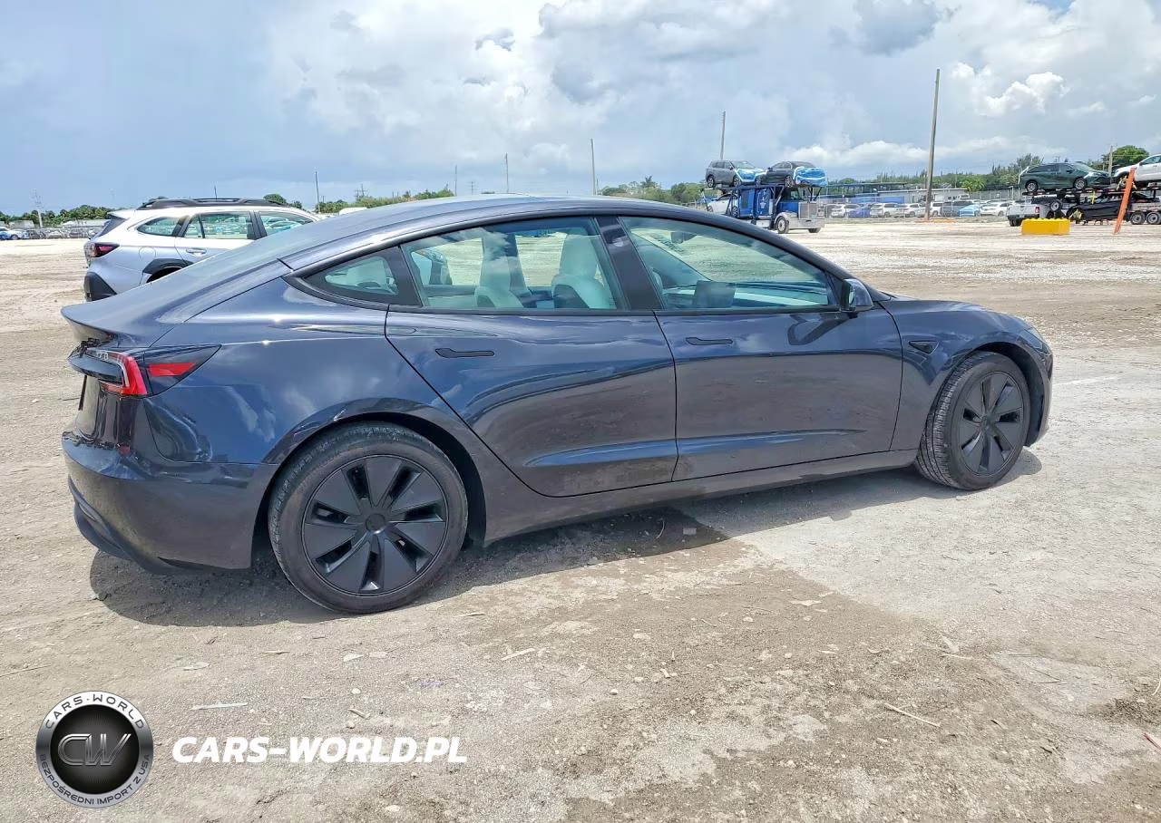2024 Tesla Model 3 VIN:5YJ3E1EA8RF871717 - 3