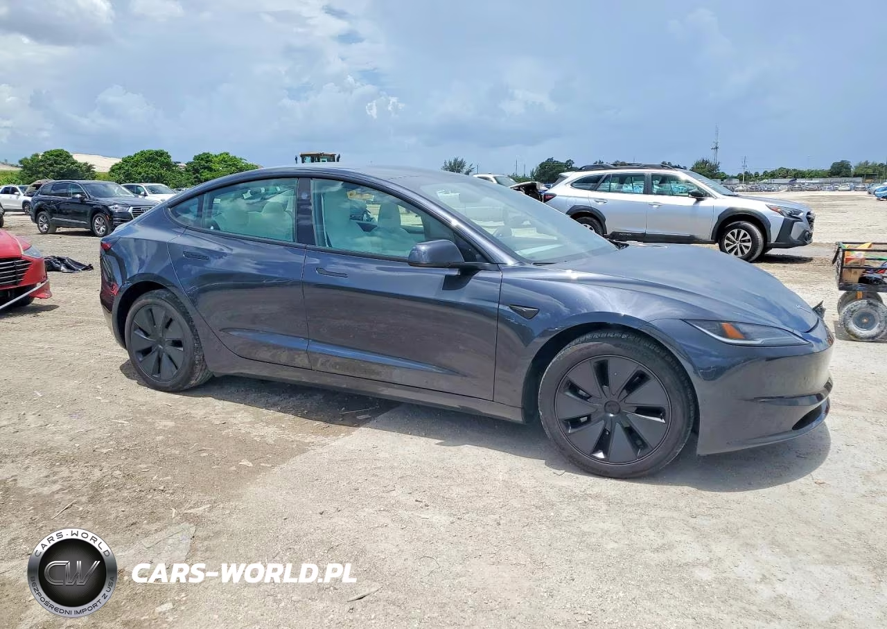 2024 Tesla Model 3 VIN:5YJ3E1EA8RF871717 - 4